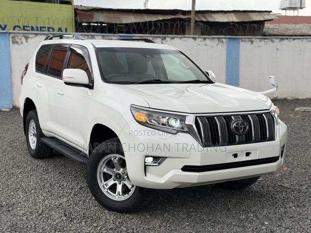 Toyota Land Cruiser Prado 2.8 2019 White
