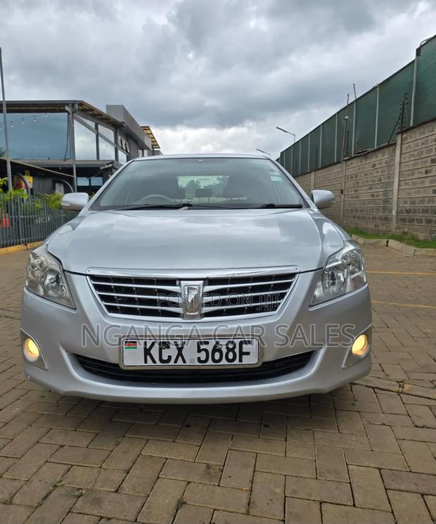 Toyota Premio 2012 Silver