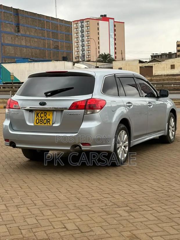 Subaru Legacy 2011 Silver