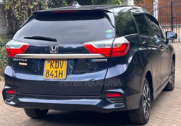 Honda Fit Shuttle 1.5 Hybrid 2WD 2018 Blue