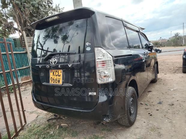 Toyota Voxy 2010 Black