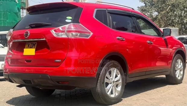 Nissan X-Trail 2016 Red