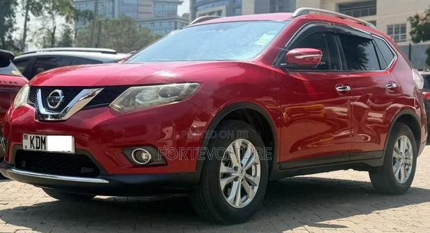 Nissan X-Trail 2016 Red