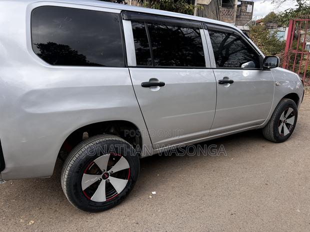 Toyota Probox 1.3 DX Comfort 2WD 2016 Silver