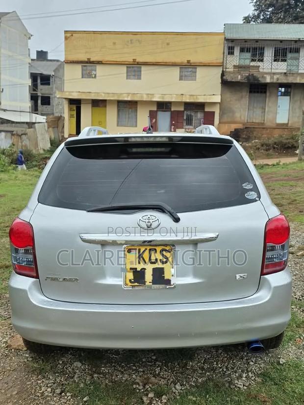 Toyota Corolla Fielder 1.5 Petrol FWD 2012 Silver
