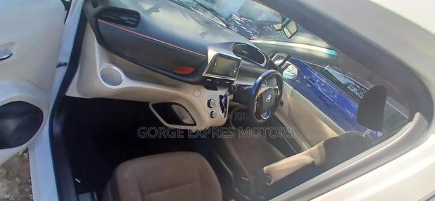 Toyota Sienta 1.5 FWD 2016 White