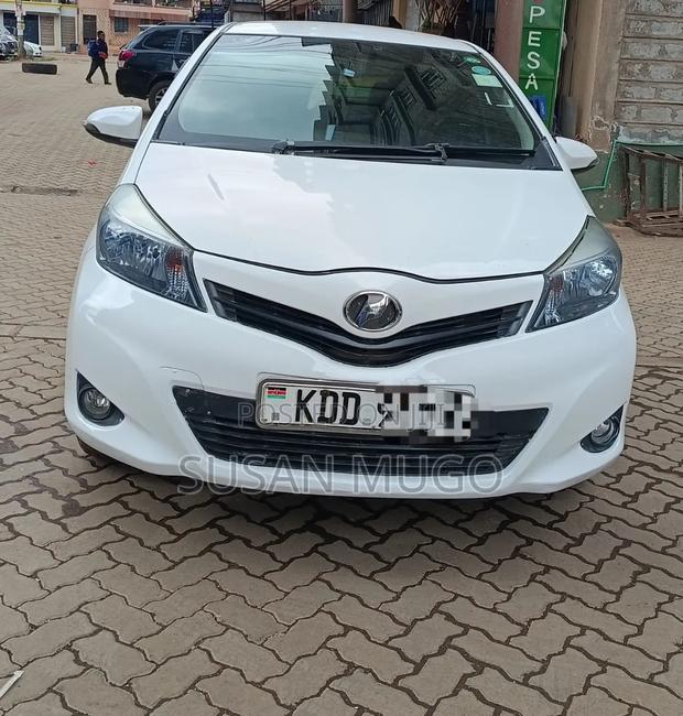 Toyota Vitz 2014 White