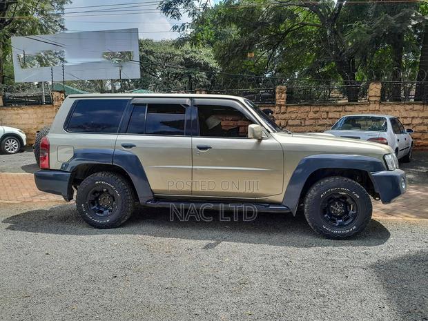 Nissan Patrol 2009 Gold