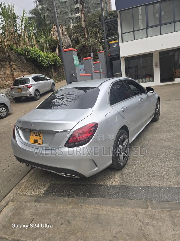 Mercedes-Benz C200 2019 Silver