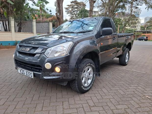 Isuzu D-MAX 2025 Gray