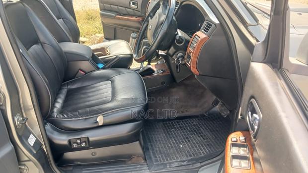 Nissan Patrol 2008 Gold