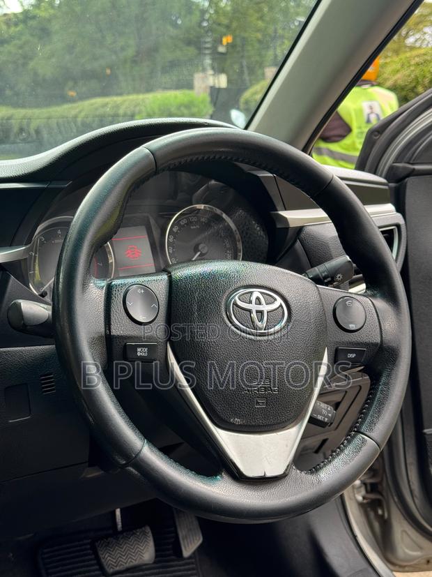 Toyota Corolla 2016 Gray