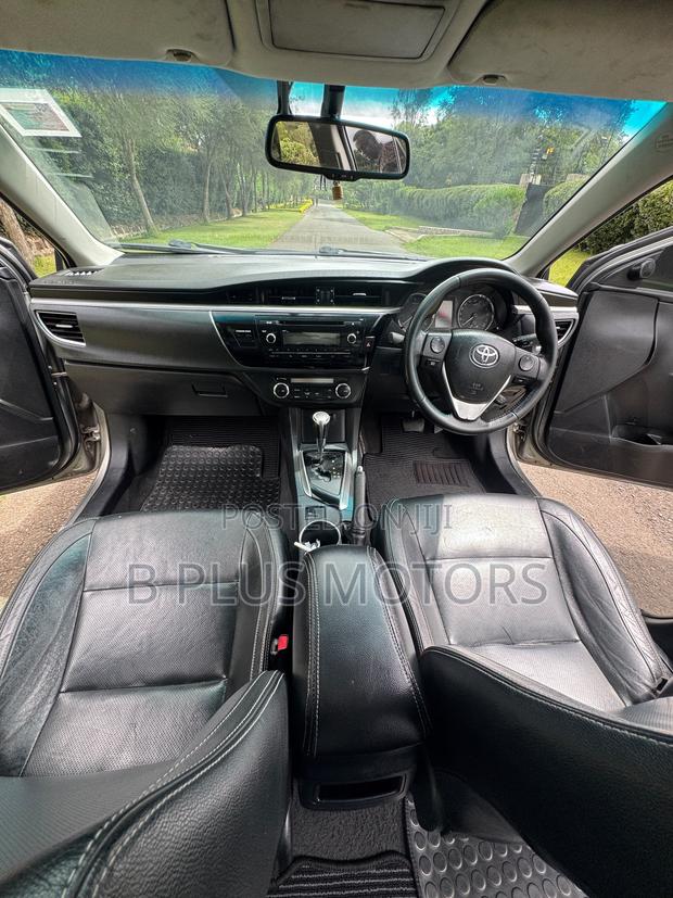 Toyota Corolla 2016 Gray