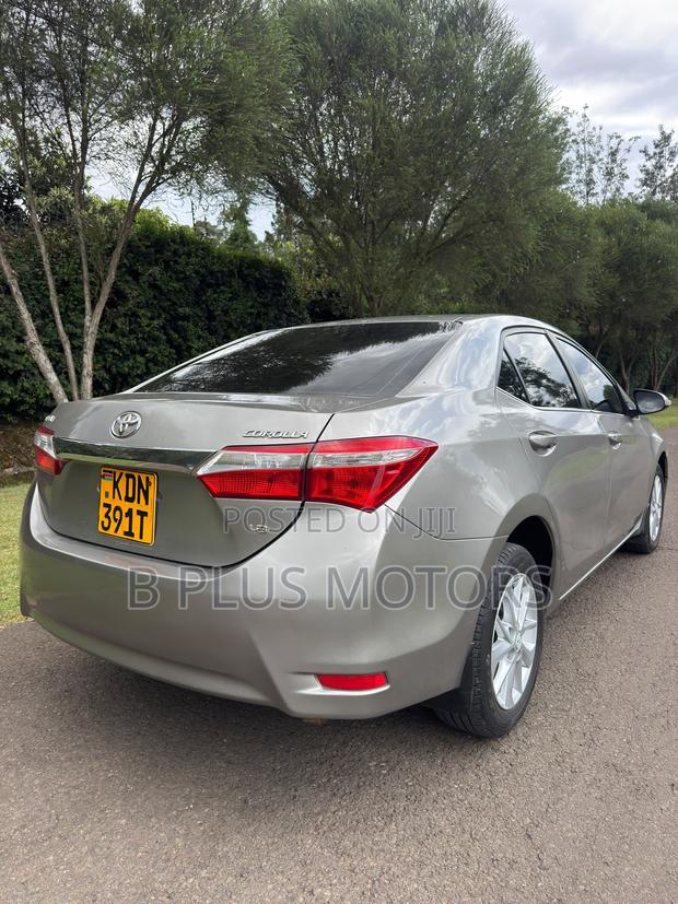 Toyota Corolla 2016 Gray