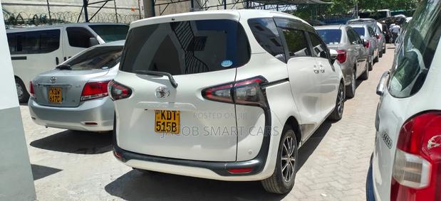 Toyota Sienta 2018 White