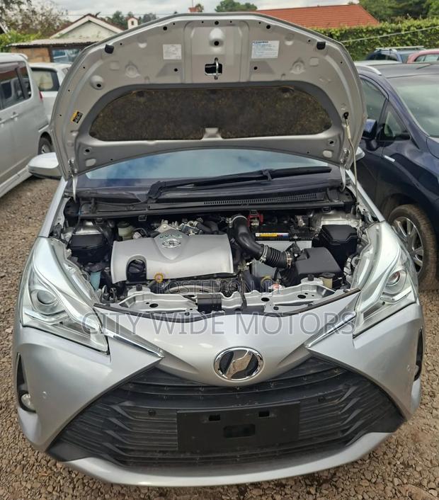 Toyota Vitz 2019 Silver