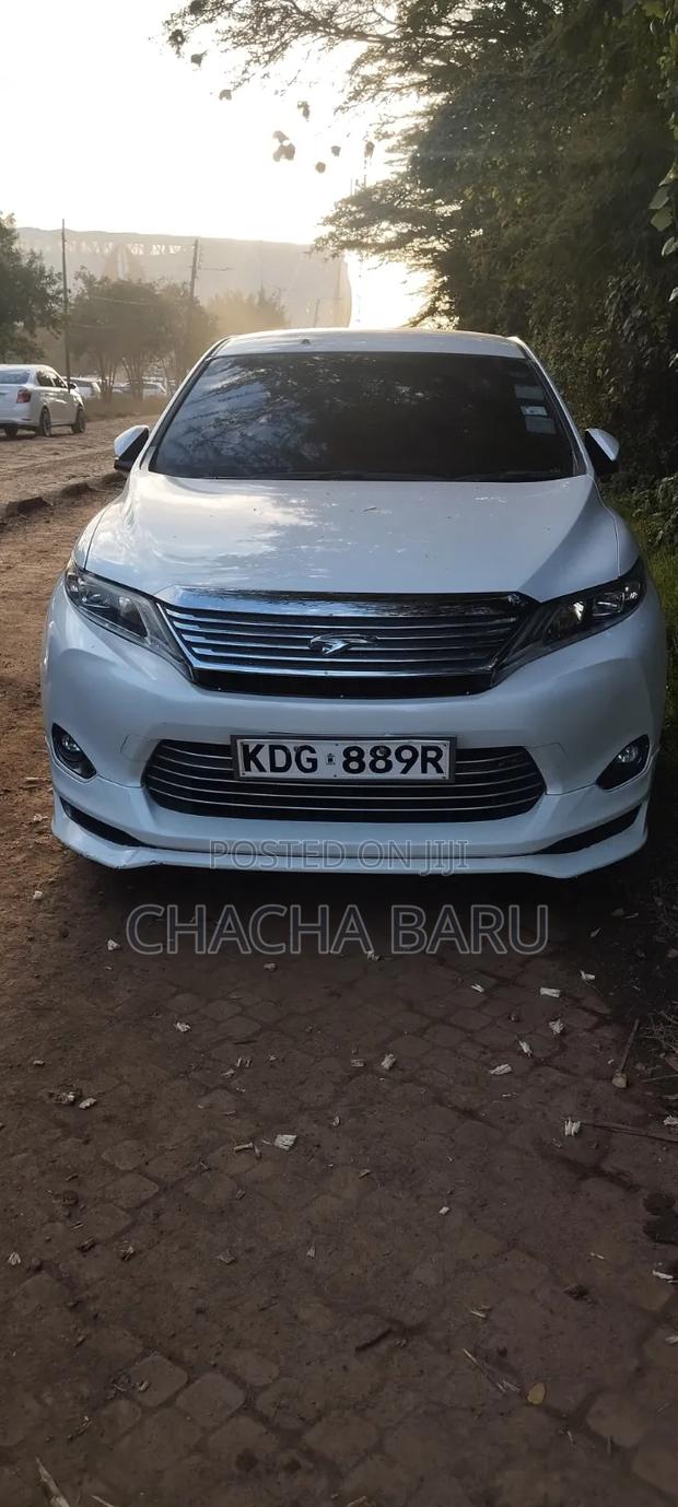 Toyota Harrier 2.0 2015 White