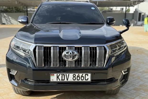 Toyota Land Cruiser Prado 2018 Black