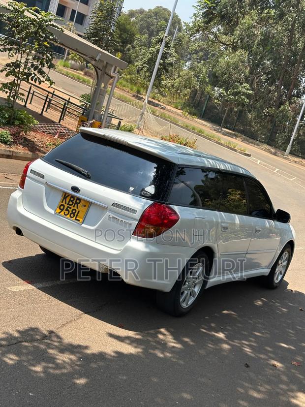 Subaru Legacy 2005 White
