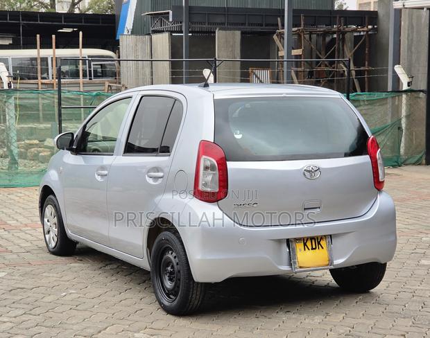 Toyota Passo 2015 Silver