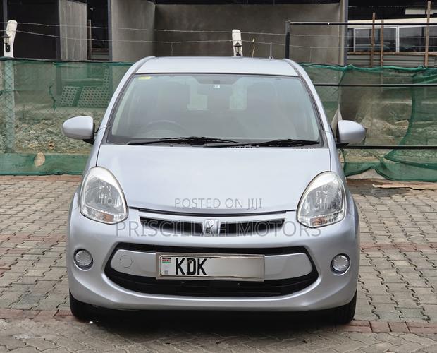 Toyota Passo 2015 Silver