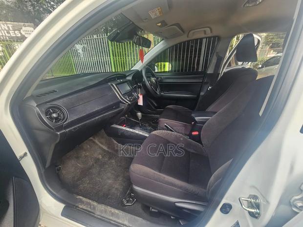 Toyota Axio 1.5 Hybrid G 2WD 2019 White