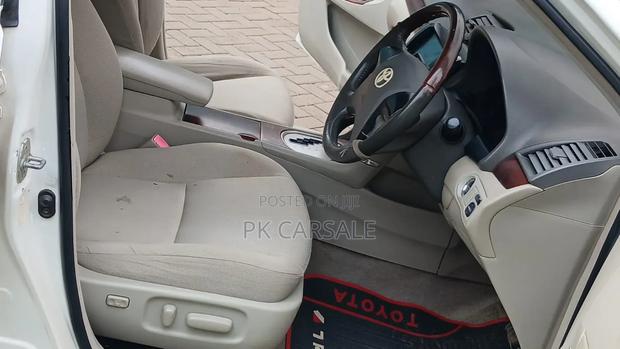 Toyota Premio 2010 White