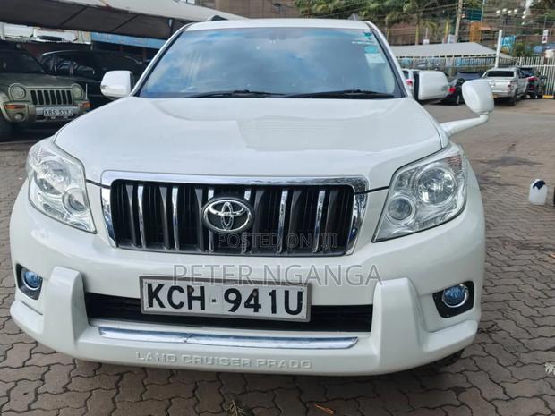 Toyota Land Cruiser Prado 2013 Off white