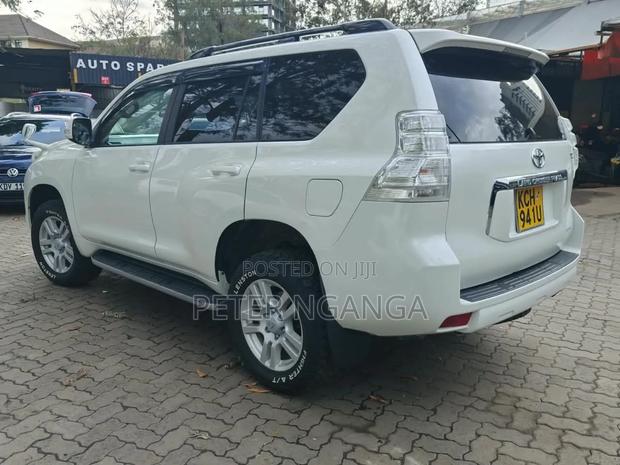 Toyota Land Cruiser Prado 2013 Off white