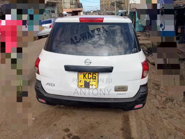 Nissan Advan 2004 White
