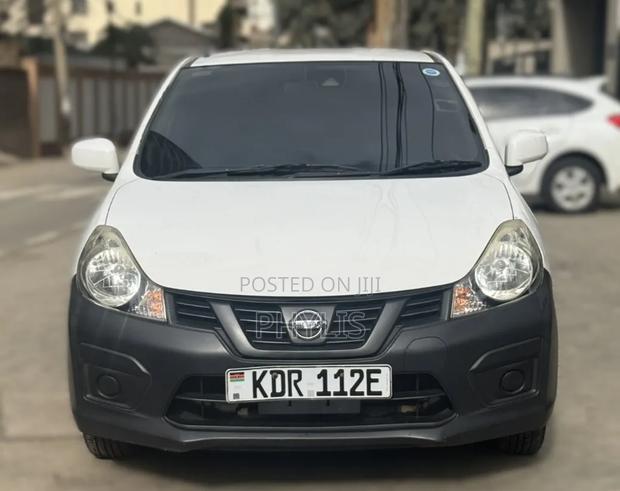 Nissan Advan 2017 White