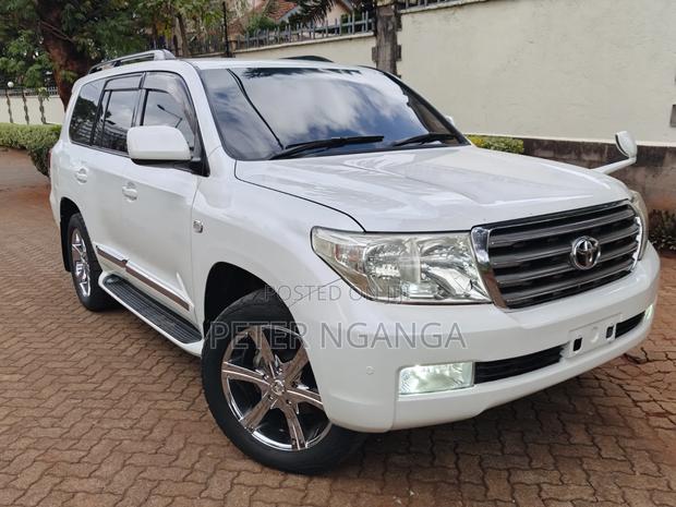 Toyota Land Cruiser 2009 Off white