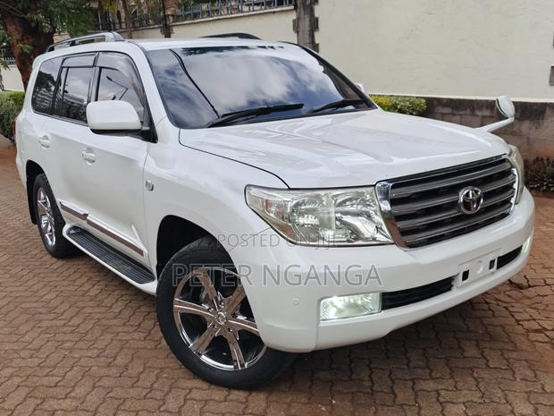 Toyota Land Cruiser 2009 Off white