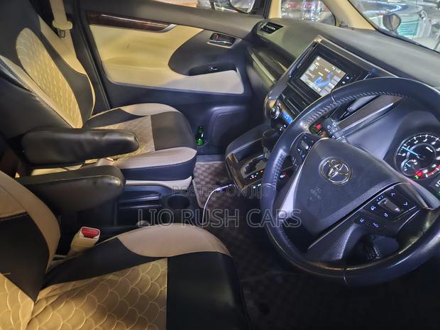 Toyota Alphard 2019