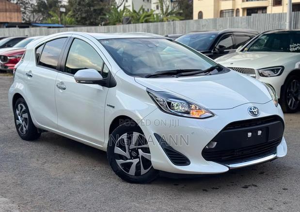 Toyota Aqua 2019 White