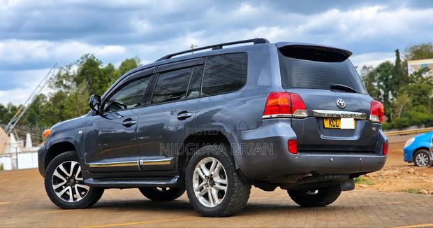 Toyota Land Cruiser 4.5 V8 VXR 2010 Gray
