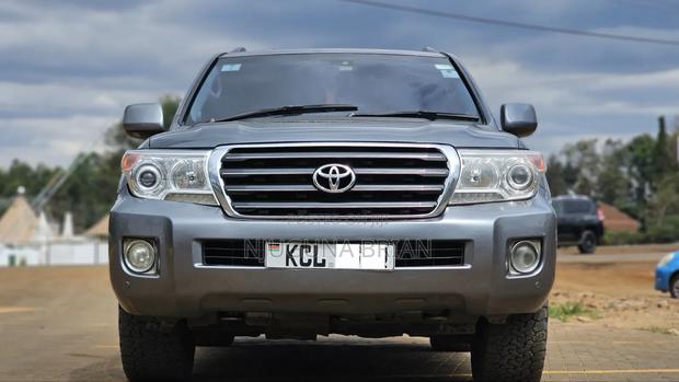 Toyota Land Cruiser 4.5 V8 VXR 2010 Gray