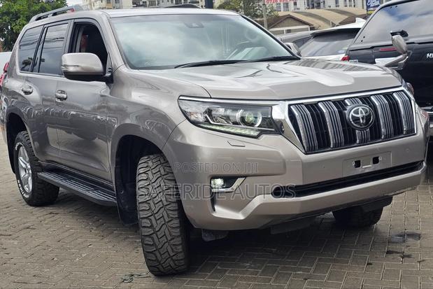 Toyota Land Cruiser Prado 2.7 2022 Gold