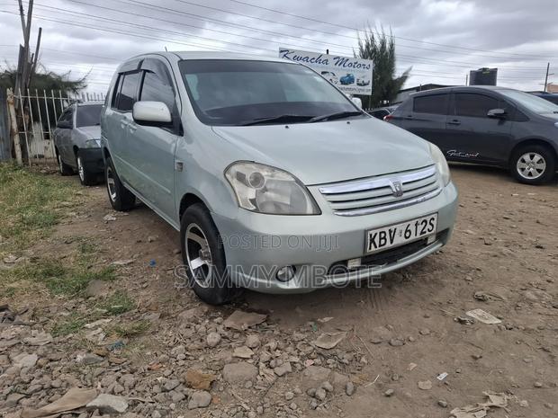 Toyota Raum 1.5 FWD 2006 Green