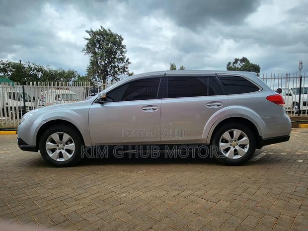 Subaru Outback 2012 Silver