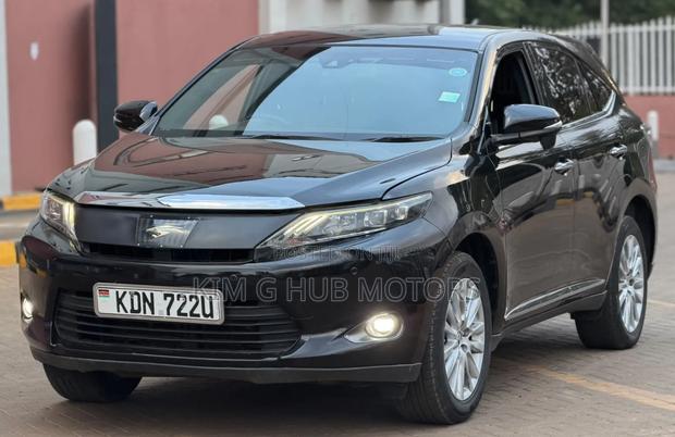 Toyota Harrier 2.0 2016 Black