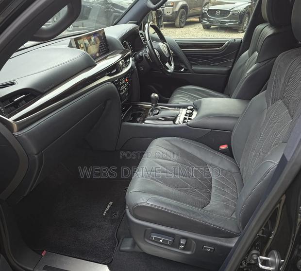 Lexus LX 570 AWD 2020 Black