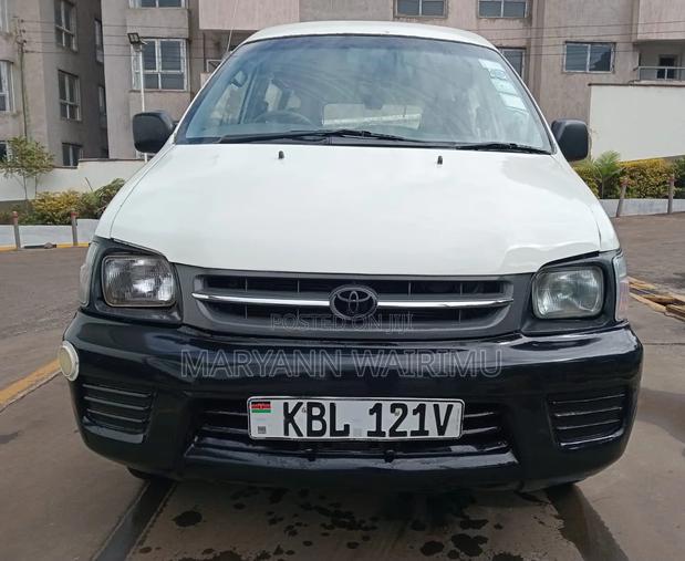 Toyota TownAce 2004 White