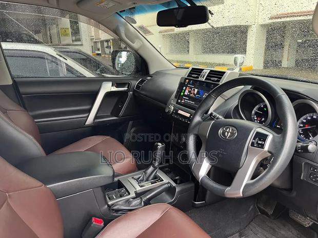 Toyota Land Cruiser Prado 2016 White