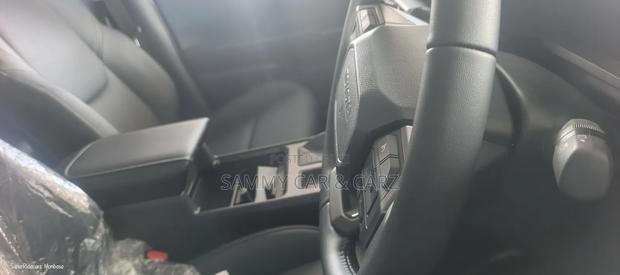 New Toyota Hilux 2026 Gray