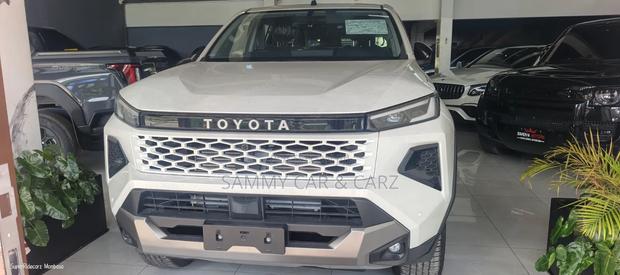 New Toyota Hilux 2026 Pearl