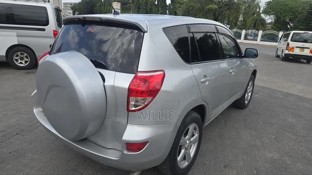 Toyota RAV4 2008 Silver