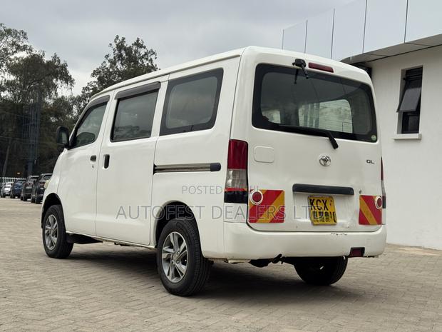 Toyota TownAce 2012 White