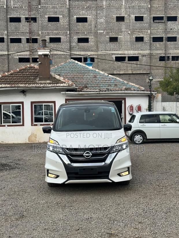 Nissan Serena 2019 White