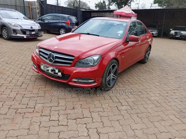 Mercedes-Benz C180 2014 Red